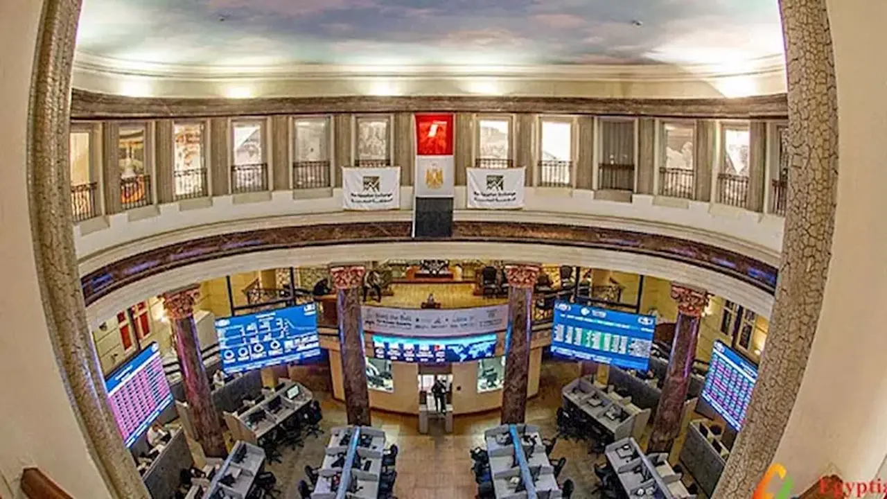 البورصة تغلق على ارتفاع وسط ضغوط خروج المستثمرين الأجانب بنهاية جلسة اليوم